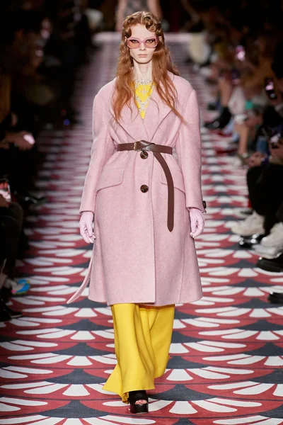 Look 24
